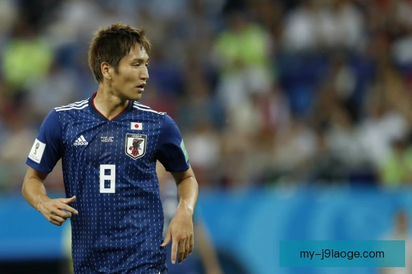 2026-27赛季伊东纯也的边路冲击与过顶球运用